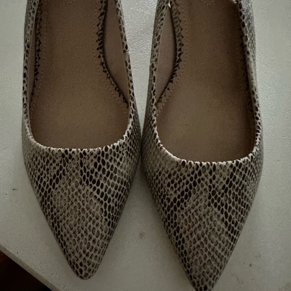 New Isaac Mizrahi Women's Animal Print Mid size US9 Heel Height Heels for Women - Picture 5 of 6